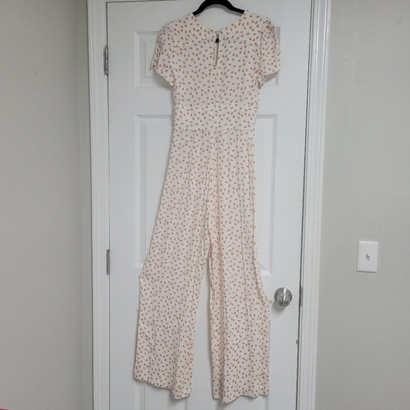 Free People NWT Mia Short Sleeve Jumpsuit Size 2. - Picture 6 of 16